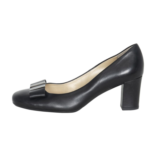 Peter Kaiser Leather Pumps